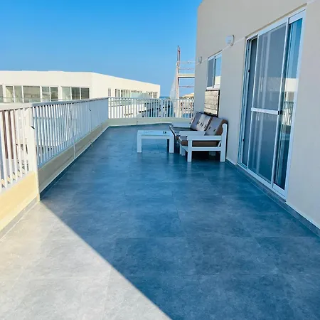 Sinsea Penthouse Apartment
