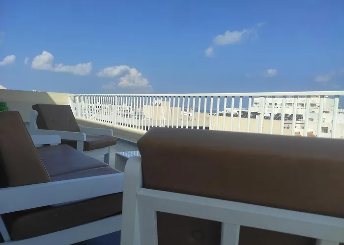 Sinsea Penthouse * St. Paul's Bay